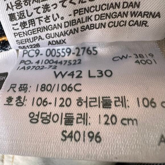 Levis Jeans Mens Size 42 X 30 Relaxed 559 Straight Leg 100% Cotton Denim - Picture 14 of 16